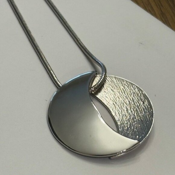 Lia Sophia "ORACLE" Necklace - Picture 1 of 9